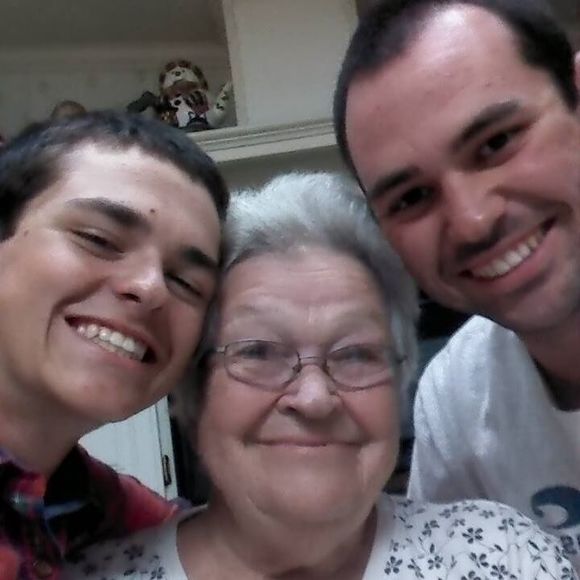 Meet your Posher, Chris - Picture 1 of 1